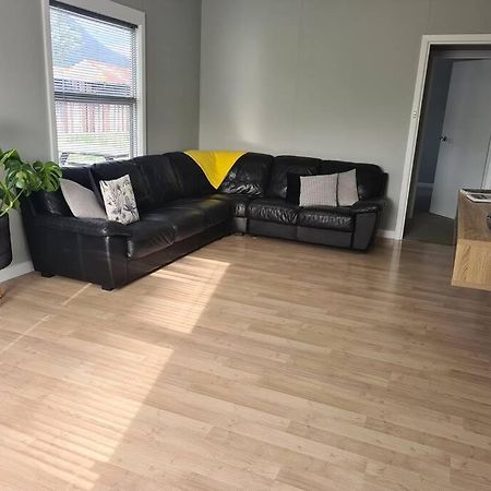 فيلا Holiday House On Sale Tullah المظهر الخارجي الصورة