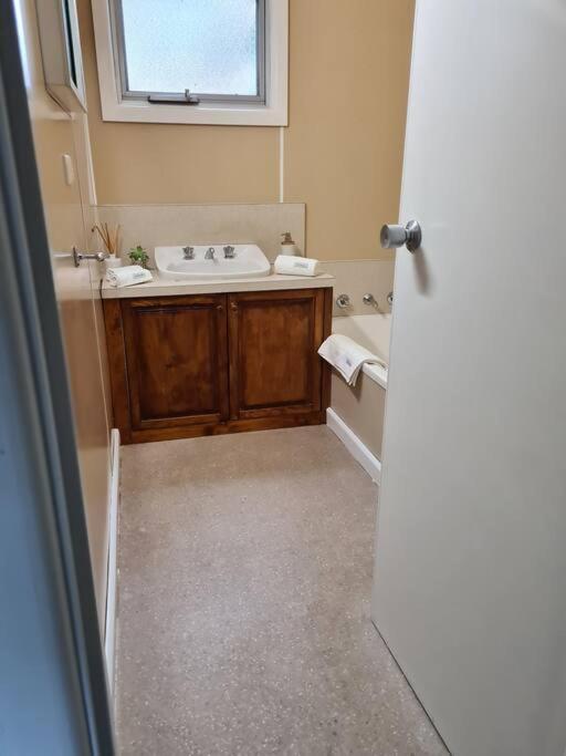 فيلا Holiday House On Sale Tullah المظهر الخارجي الصورة